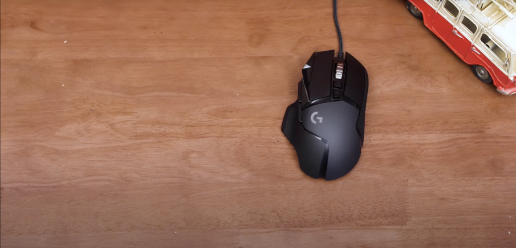 Logitech G502 - Newly released bunker gaming mouse 3
